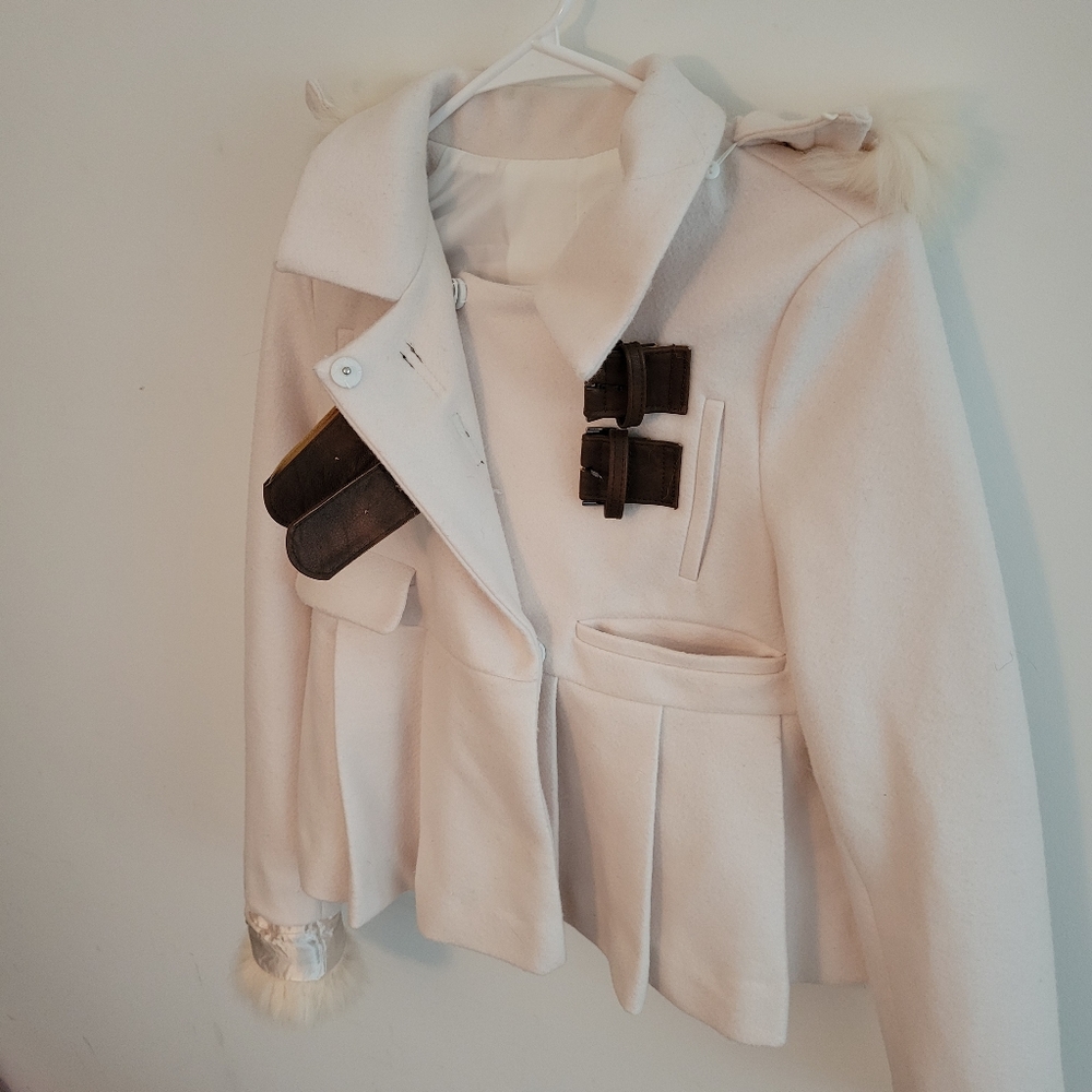 Seachik Size 0 Color cream/white Coat